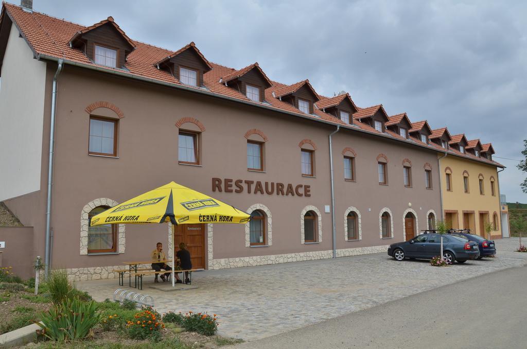 Hotel Ruzeny Hustopeče Exterior foto